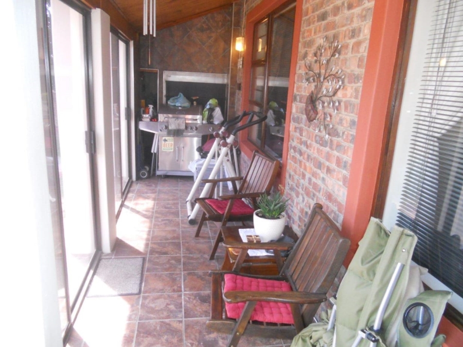 To Let 3 Bedroom Property for Rent in Wavecrest Eastern Cape